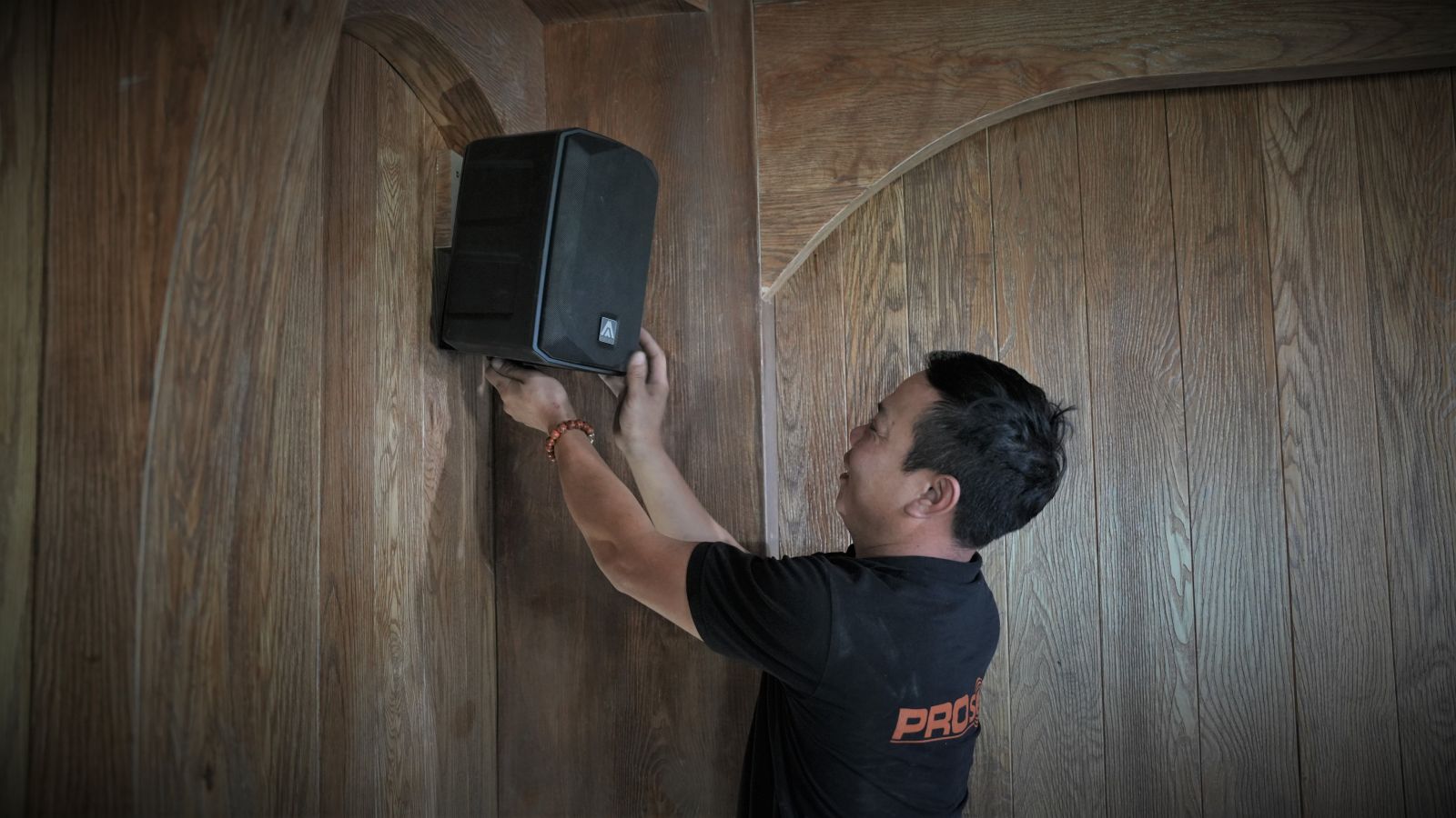 treo lắp loa amate g7