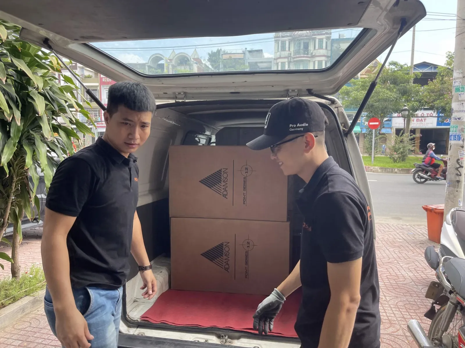 Lắp đặt quán Lounge STOWN đẳng cấp nhất Việt Nam