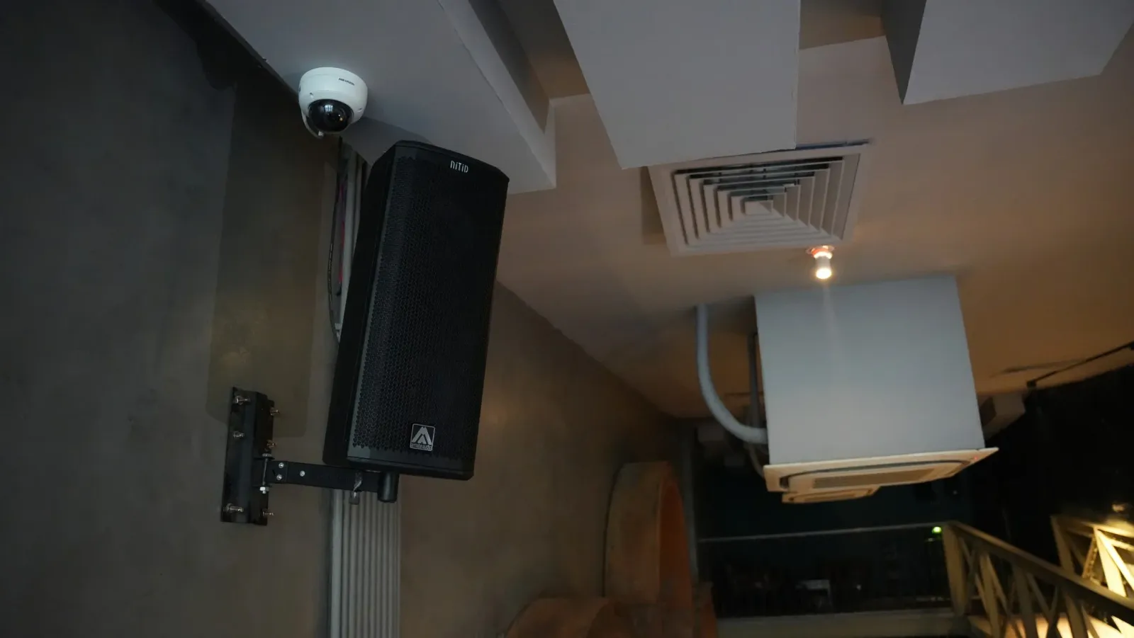 loa s26p tại sober lounge