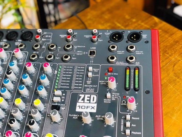 thiết kế allen&heath Zed10fx 