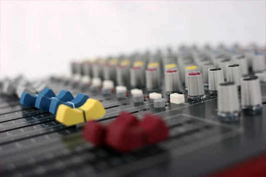 điều  khiển allen&heath zed12fx